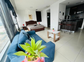 Moderna Suite - Parqueo - Piscina - CitySuites 1204